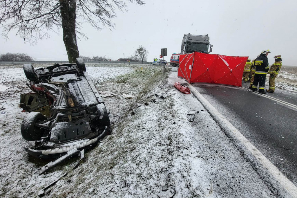 Śmiertelny wypadek ma K12. Nie żyje kobieta