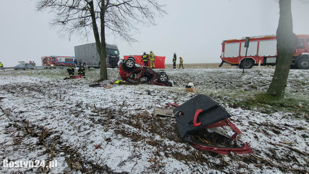 Śmiertelny wypadek ma K12. Nie żyje kobieta