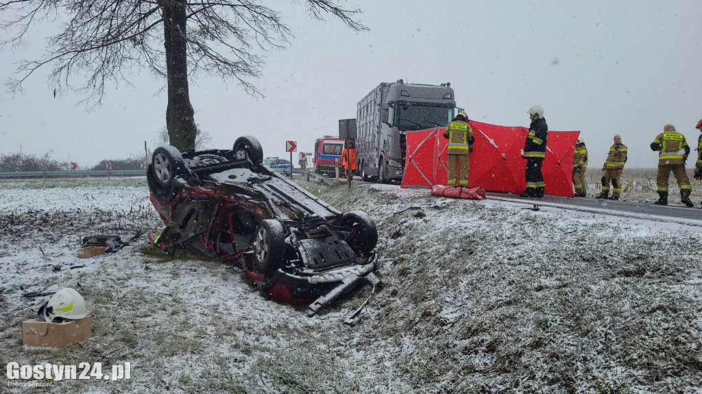 Śmiertelny wypadek ma K12. Nie żyje kobieta