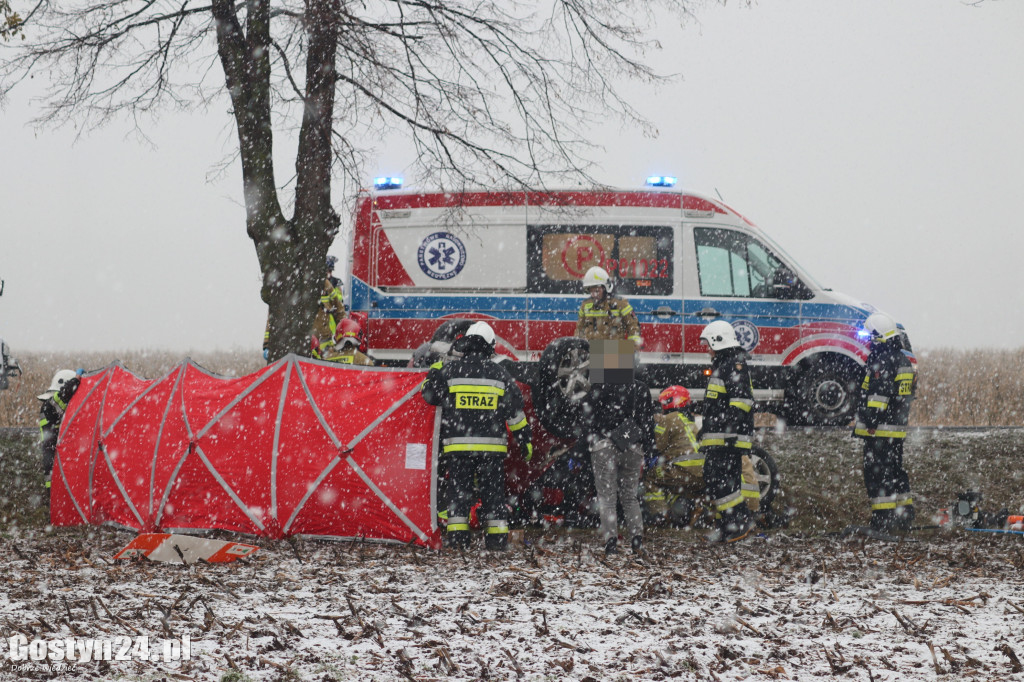 Śmiertelny wypadek ma K12. Nie żyje kobieta