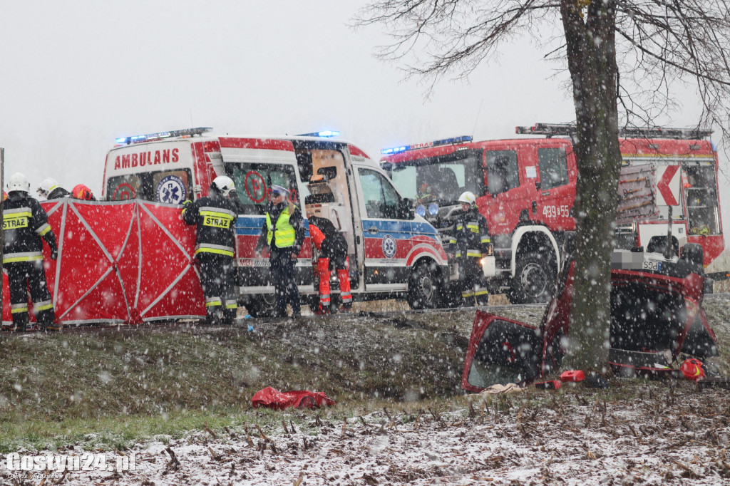 Śmiertelny wypadek ma K12. Nie żyje kobieta