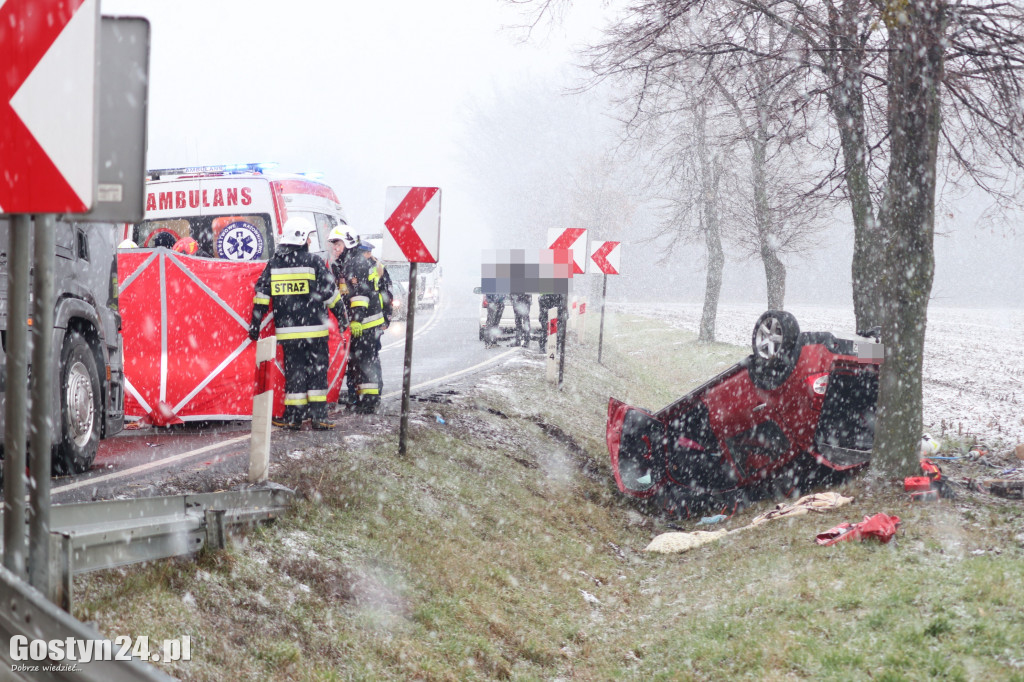Śmiertelny wypadek ma K12. Nie żyje kobieta