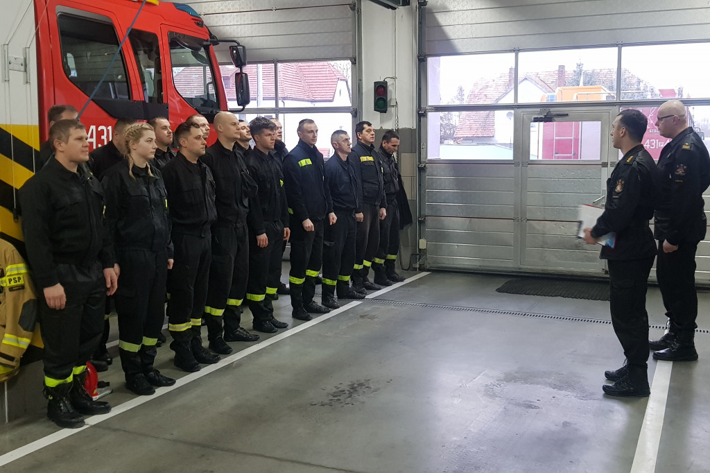 Zamiany w komendzie PSP Gostyń i uroczysta zbiórka
