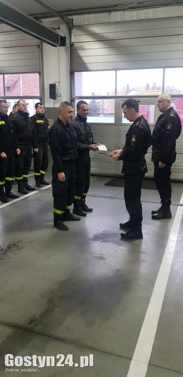 Zamiany w komendzie PSP Gostyń i uroczysta zbiórka