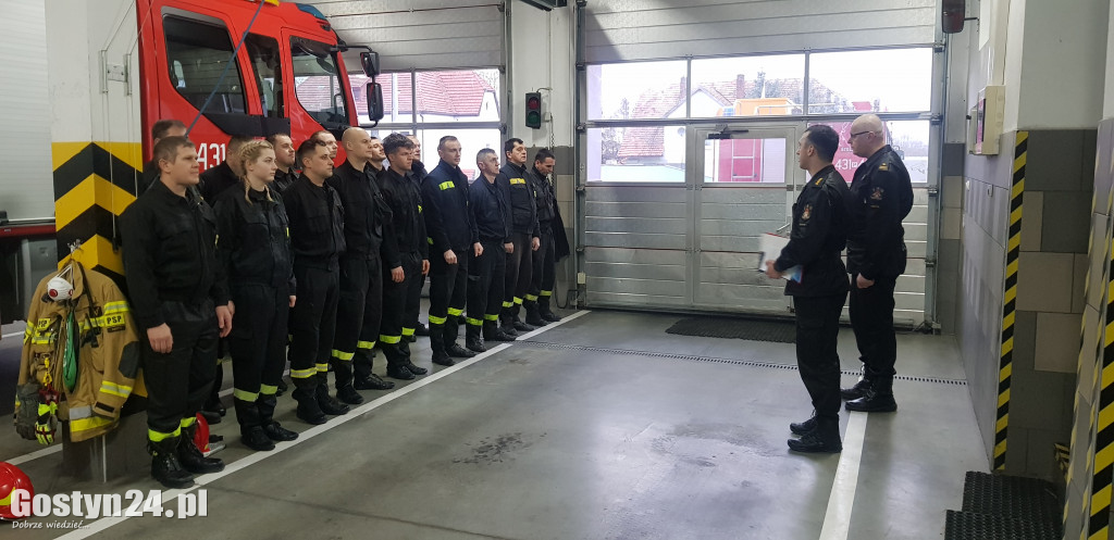Zamiany w komendzie PSP Gostyń i uroczysta zbiórka
