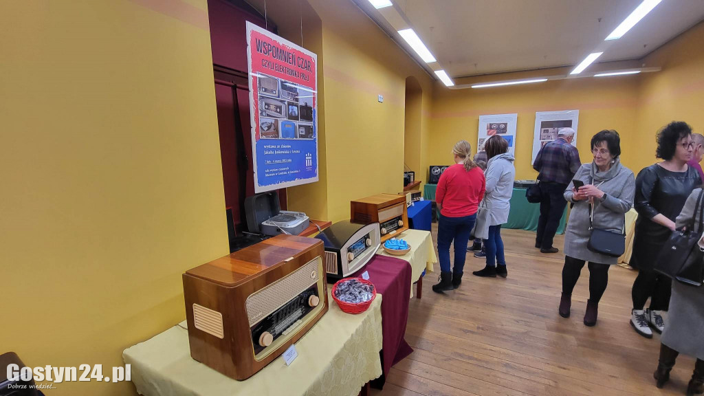 Wystawa sprzętów z czasów PRL w muzeum w Gostyniu