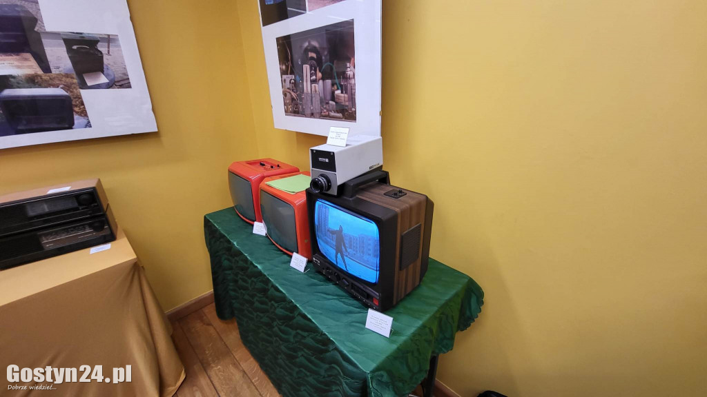 Wystawa sprzętów z czasów PRL w muzeum w Gostyniu