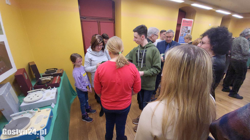 Wystawa sprzętów z czasów PRL w muzeum w Gostyniu