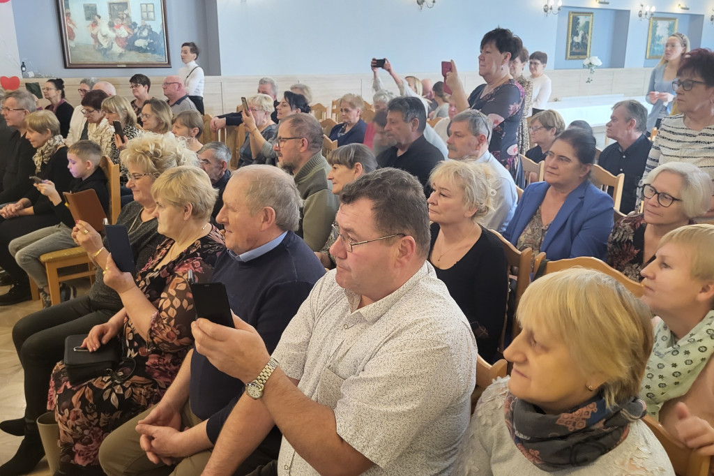 Dzień babci i Dziadka przedszkolaków z placówki MaliWielcy