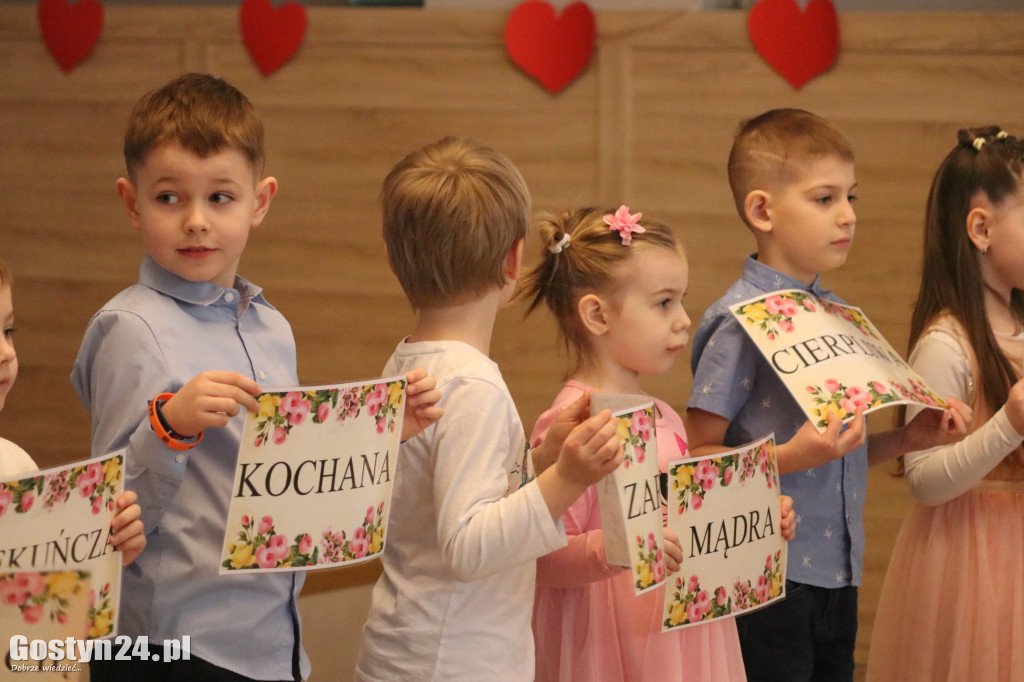 Dzień babci i Dziadka przedszkolaków z placówki MaliWielcy
