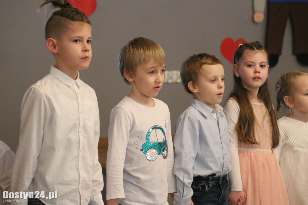 Dzień babci i Dziadka przedszkolaków z placówki MaliWielcy