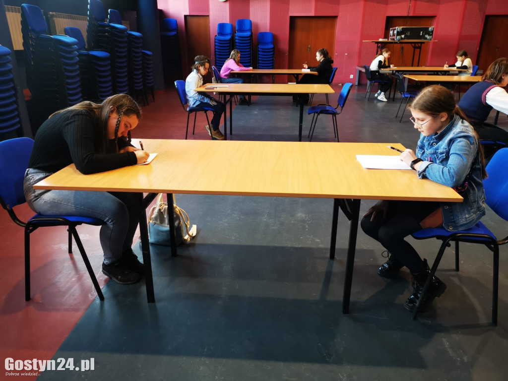 II Gostyńskie Dyktando w GOK Hutnik