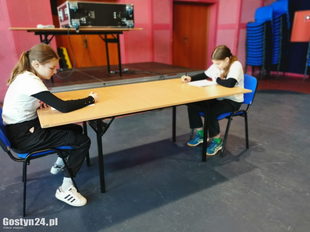 II Gostyńskie Dyktando w GOK Hutnik
