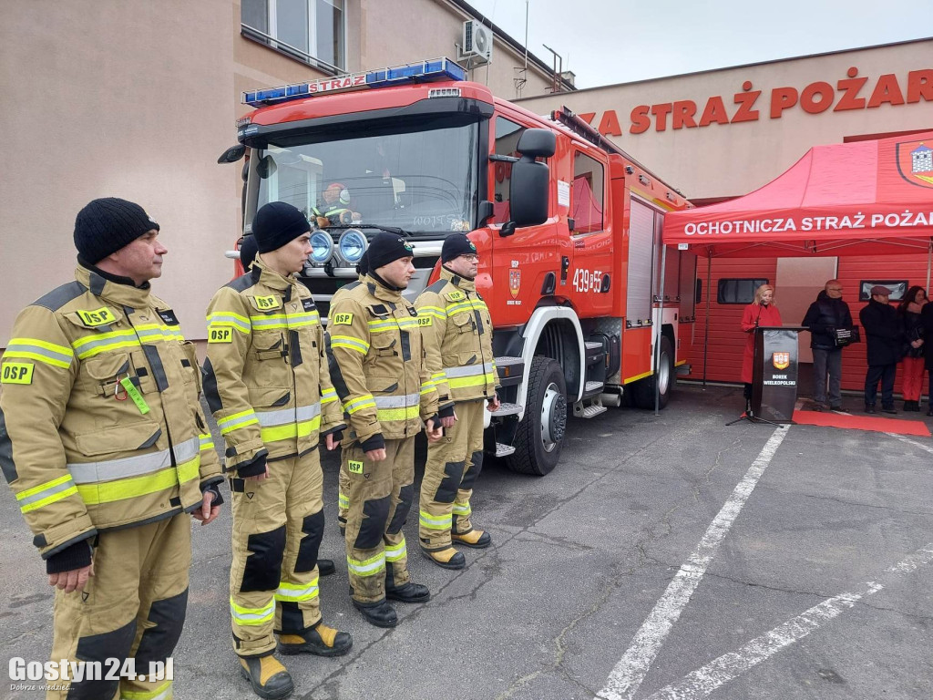Wręczenie decyzji o przyznaniu dotacji na wozy dla OSP