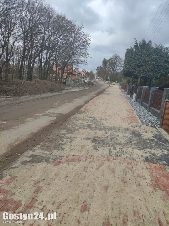 Postęp prac na ul. Drzęczewskiej w Piaskach i w Drzęczewie Drugim