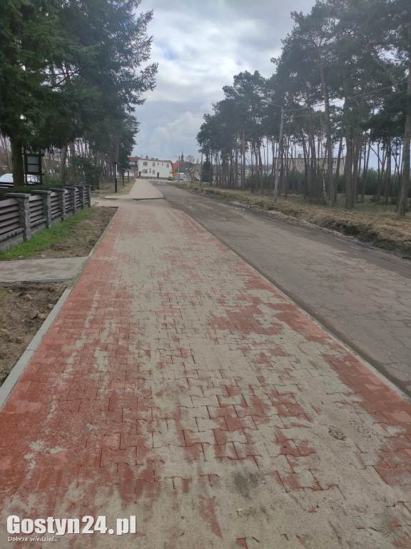 Postęp prac na ul. Drzęczewskiej w Piaskach i w Drzęczewie Drugim