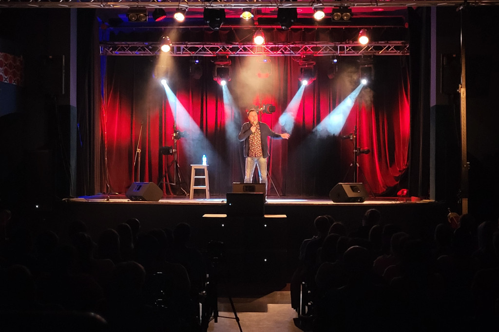 Stand-uperzy w gostyńskim Hutniku