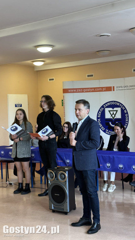 VII Powiatowy Konkurs Języków Obcych