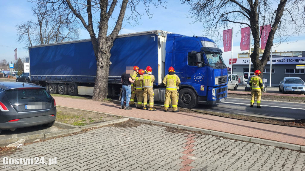 Pożar samochodu wypełnionego papierem na ul. Poznańskiej
