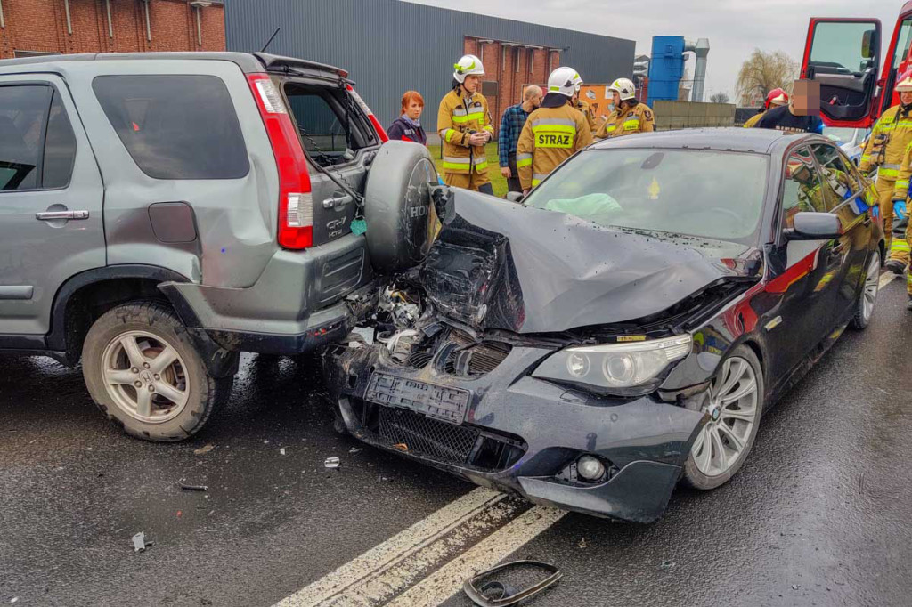 Kierowca BMW najechał na tył Hondy w Śremie