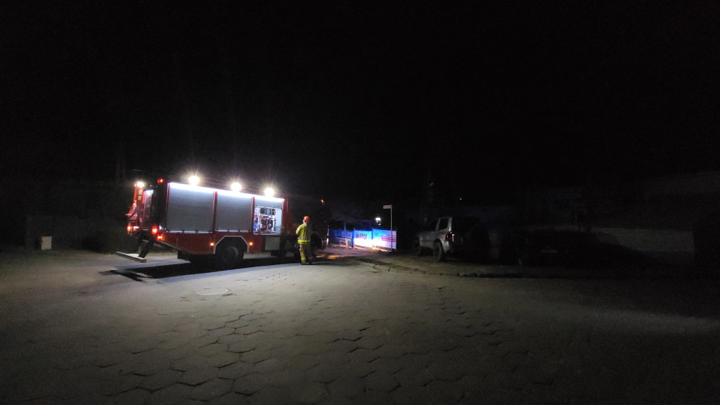 Pożar skrzynki z instalacją elektryczna w Piaskach