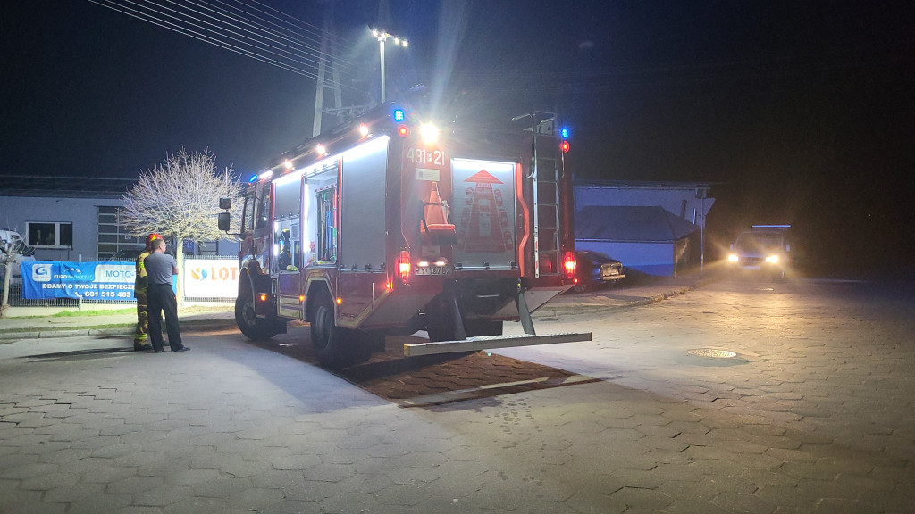 Pożar skrzynki z instalacją elektryczna w Piaskach