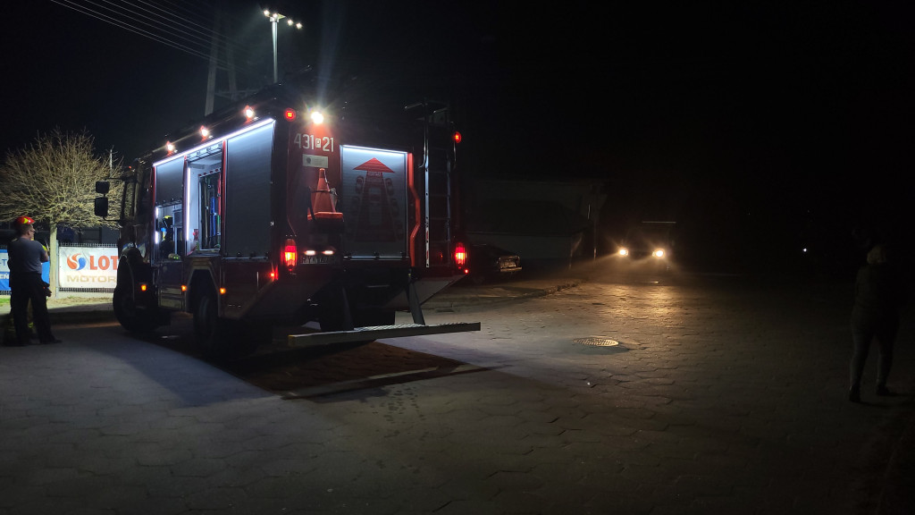 Pożar skrzynki z instalacją elektryczna w Piaskach