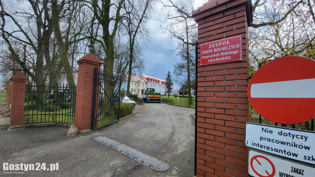 Ślubowanie i mianowanie w klasie policyjnej ZSR Grabonóg