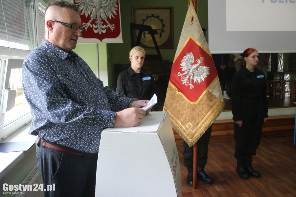 Ślubowanie i mianowanie w klasie policyjnej ZSR Grabonóg