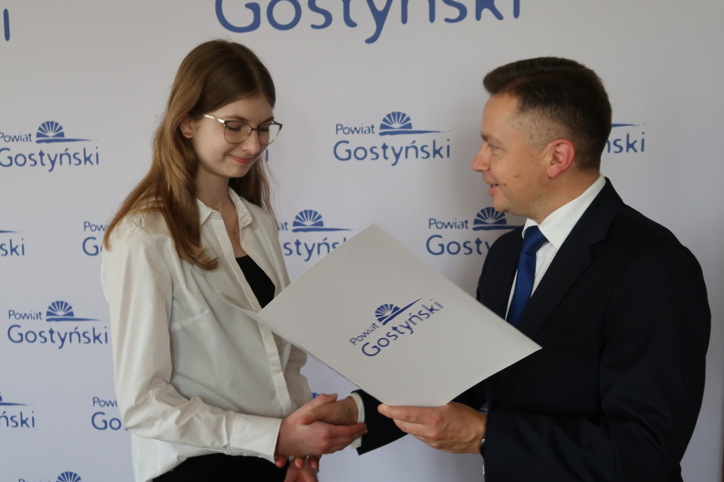 Stypendia dla sportowców z powiatu gostyńskiego