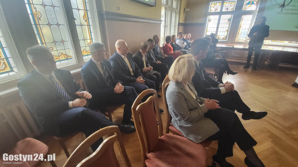 Podpisanie umowy na zakup sprzętu dla szpitala