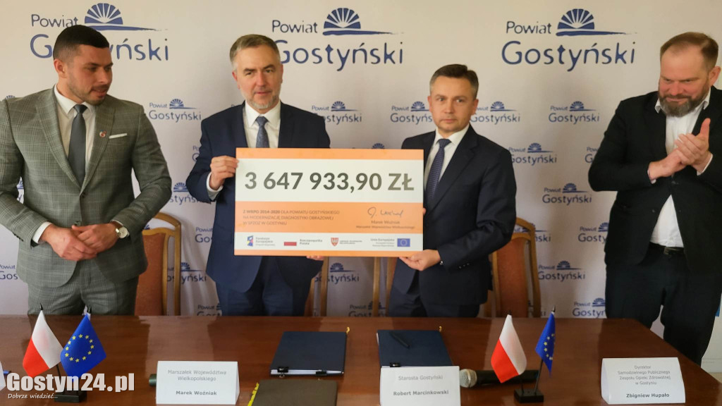 Podpisanie umowy na zakup sprzętu dla szpitala