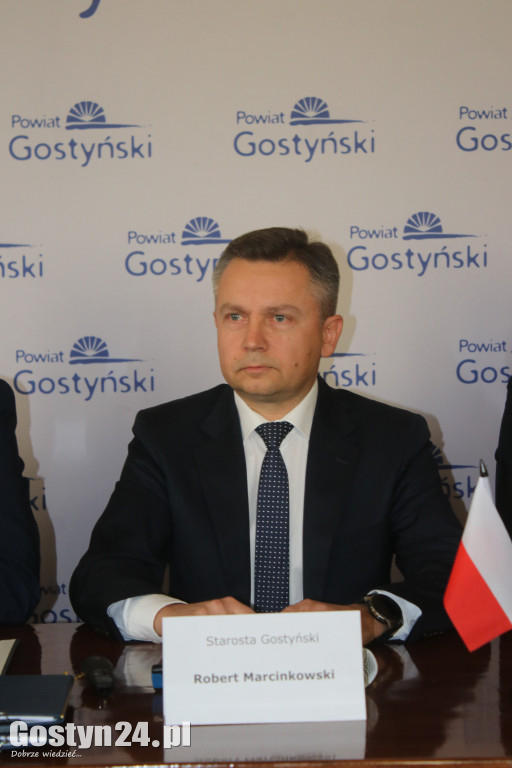 Podpisanie umowy na zakup sprzętu dla szpitala