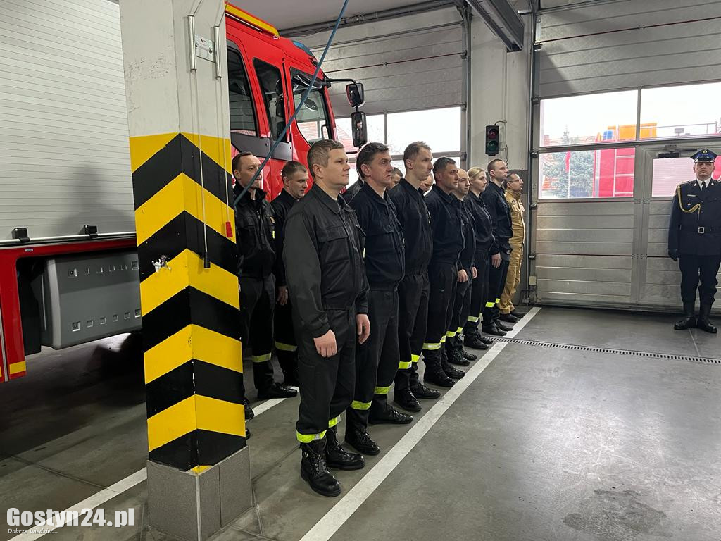 Ślubowanie czwórki nowych strażaków w Gostyniu