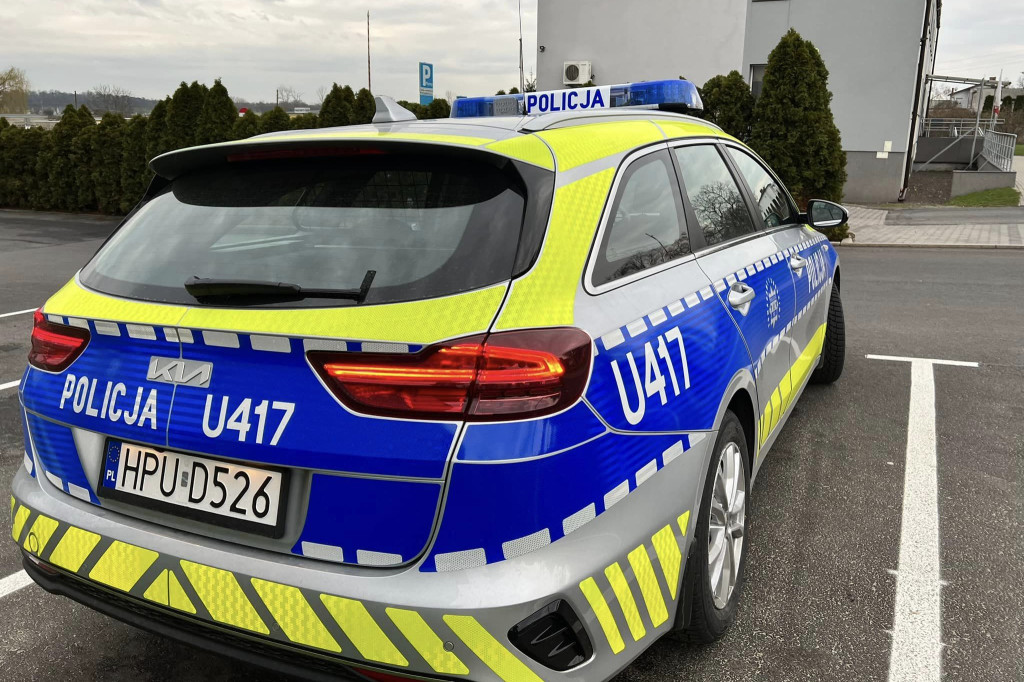 Nowy radiowóz w gostyńskiej komendzie