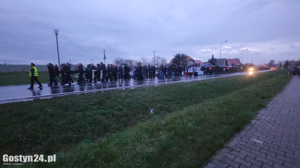 Gostyńska Droga Krzyżowa i nowy krzyż przy obwodnicy