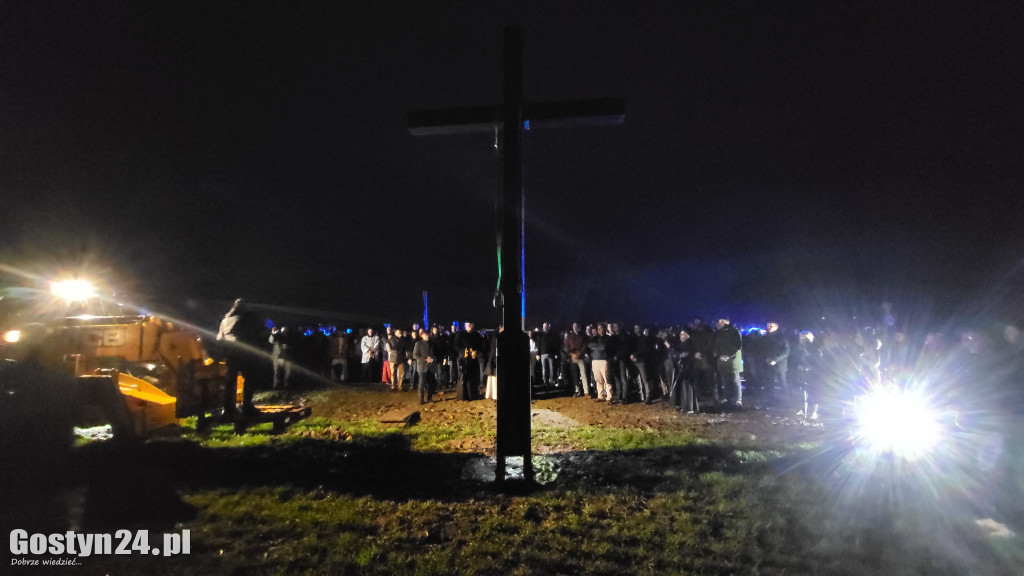 Gostyńska Droga Krzyżowa i nowy krzyż przy obwodnicy