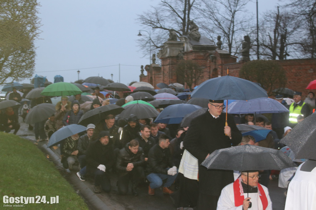 Gostyńska Droga Krzyżowa i nowy krzyż przy obwodnicy