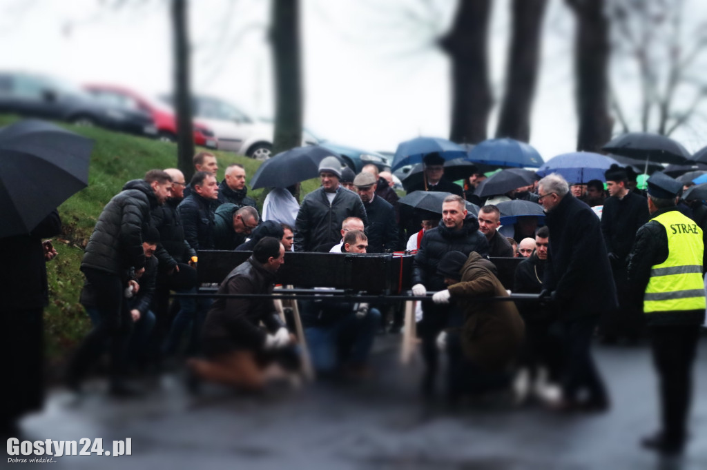Gostyńska Droga Krzyżowa i nowy krzyż przy obwodnicy