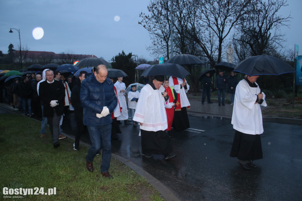 Gostyńska Droga Krzyżowa i nowy krzyż przy obwodnicy