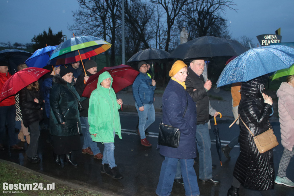 Gostyńska Droga Krzyżowa i nowy krzyż przy obwodnicy