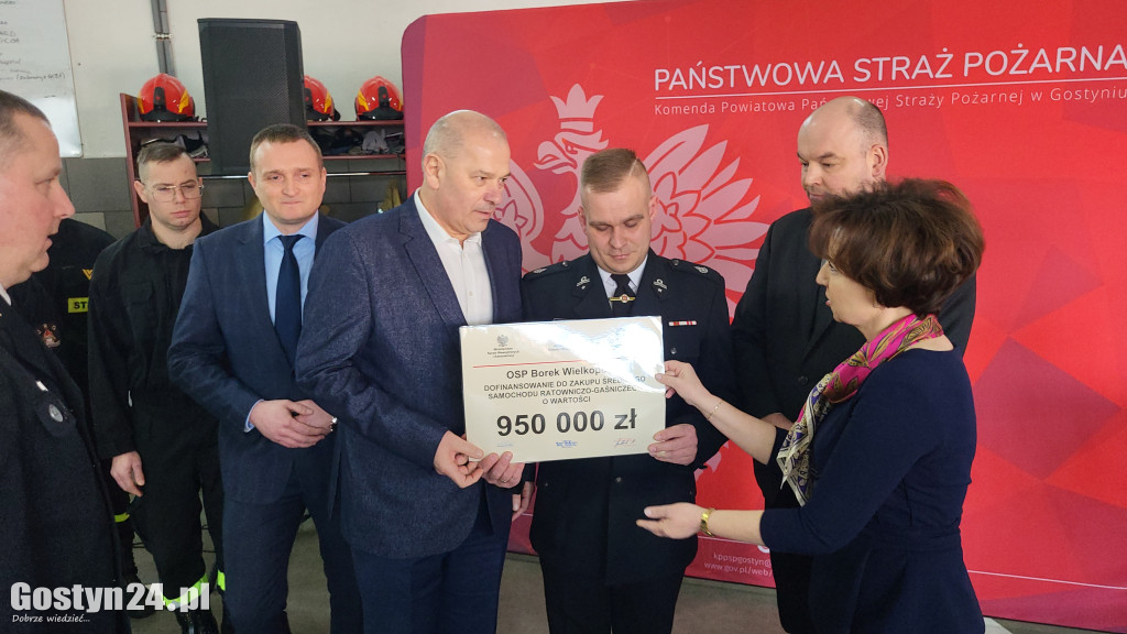 Wręczenie promes dla OSP w Gostyniu