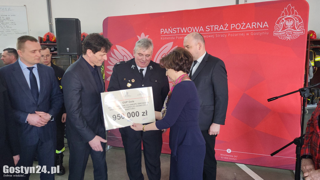 Wręczenie promes dla OSP w Gostyniu