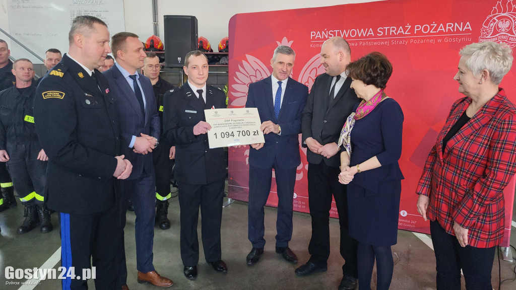 Wręczenie promes dla OSP w Gostyniu