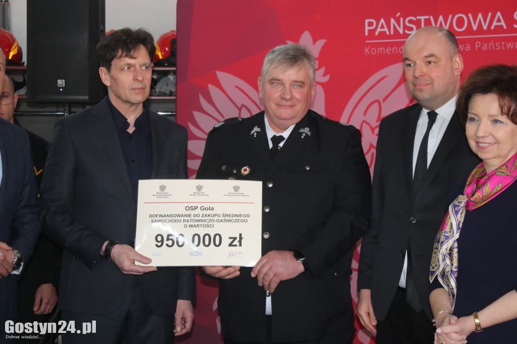 Wręczenie promes dla OSP w Gostyniu