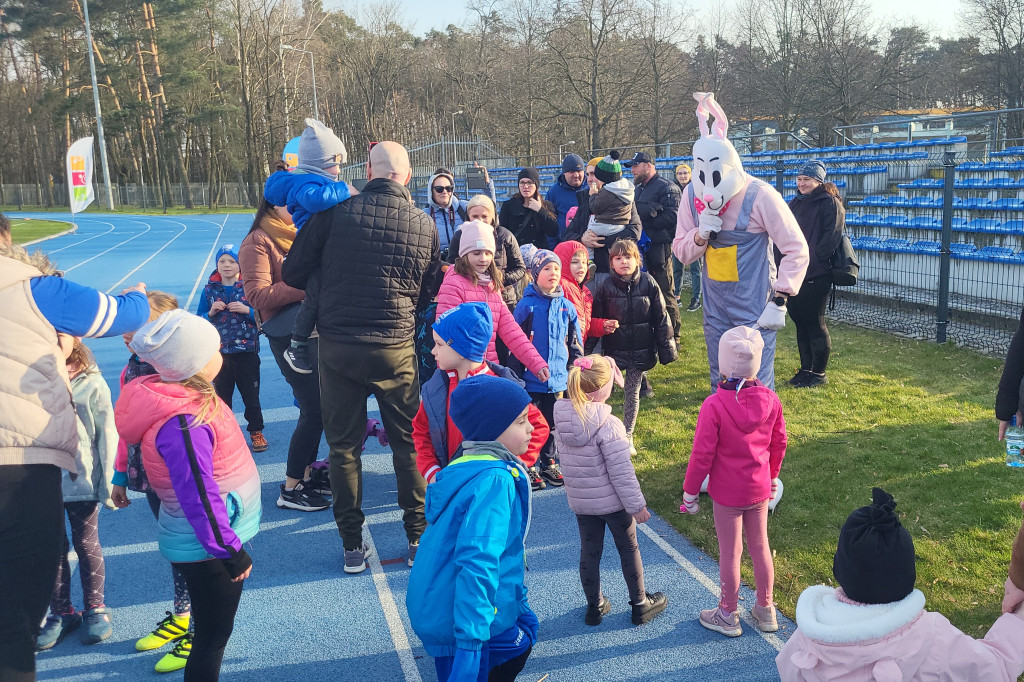 Biega Zająca na gostyńskim stadionie