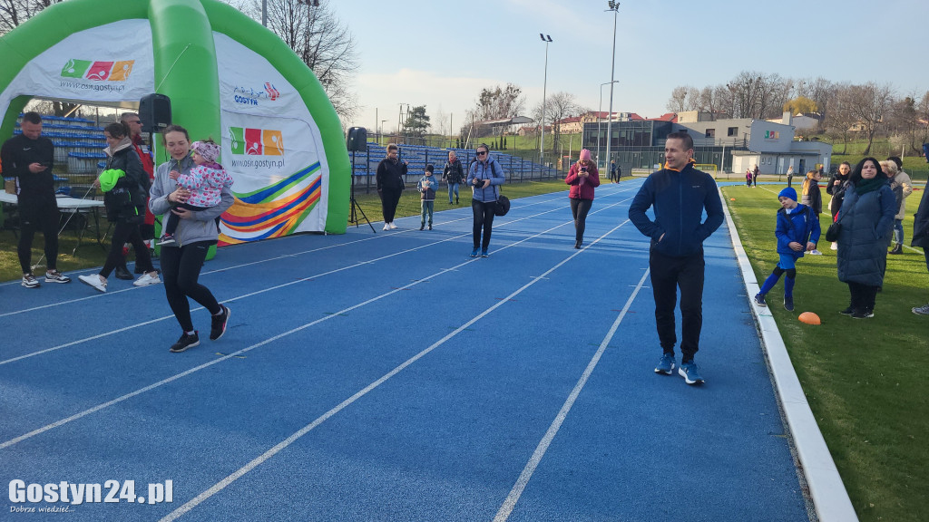 Biega Zająca na gostyńskim stadionie