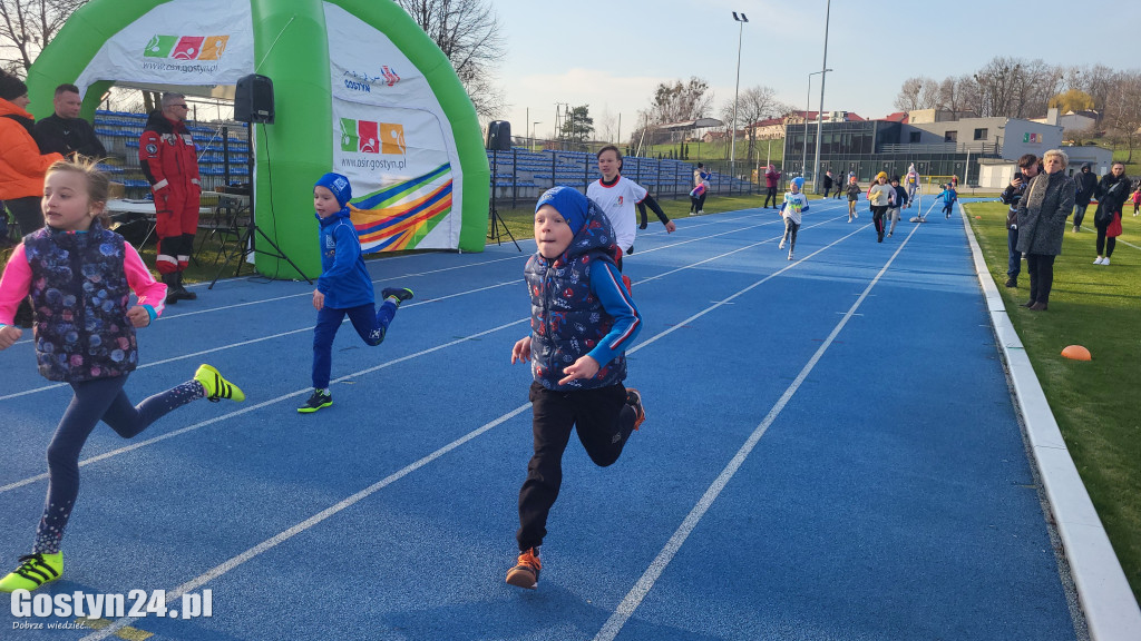 Biega Zająca na gostyńskim stadionie