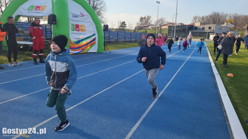 Biega Zająca na gostyńskim stadionie