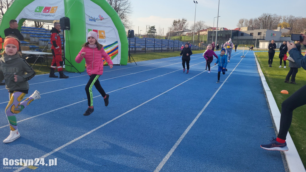 Biega Zająca na gostyńskim stadionie
